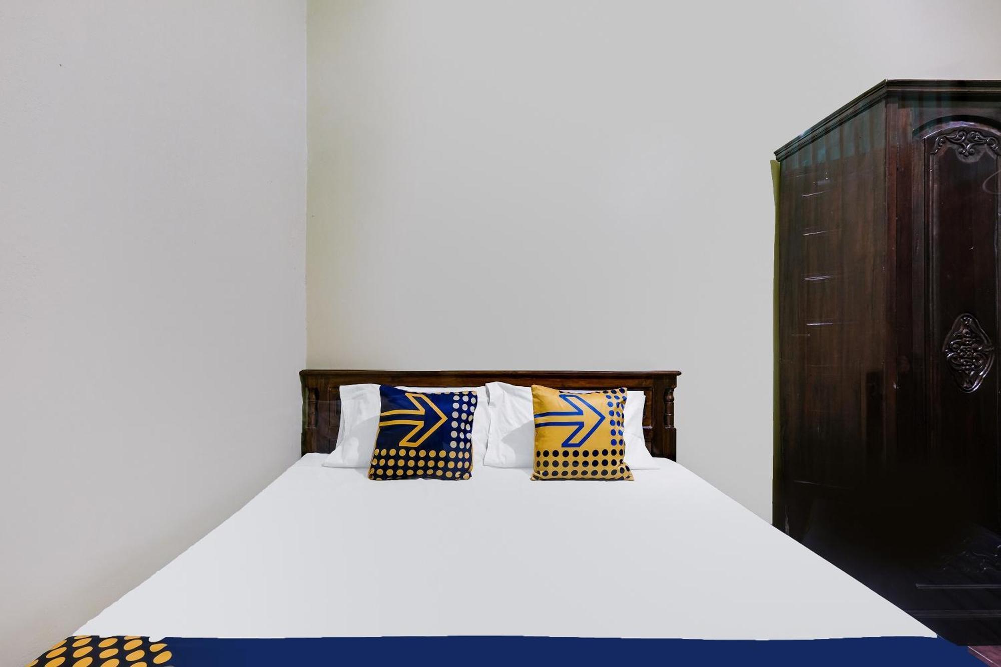Spot On 92068 Pudja Kesuma Homestay Syariah Jogjakarta Buitenkant foto