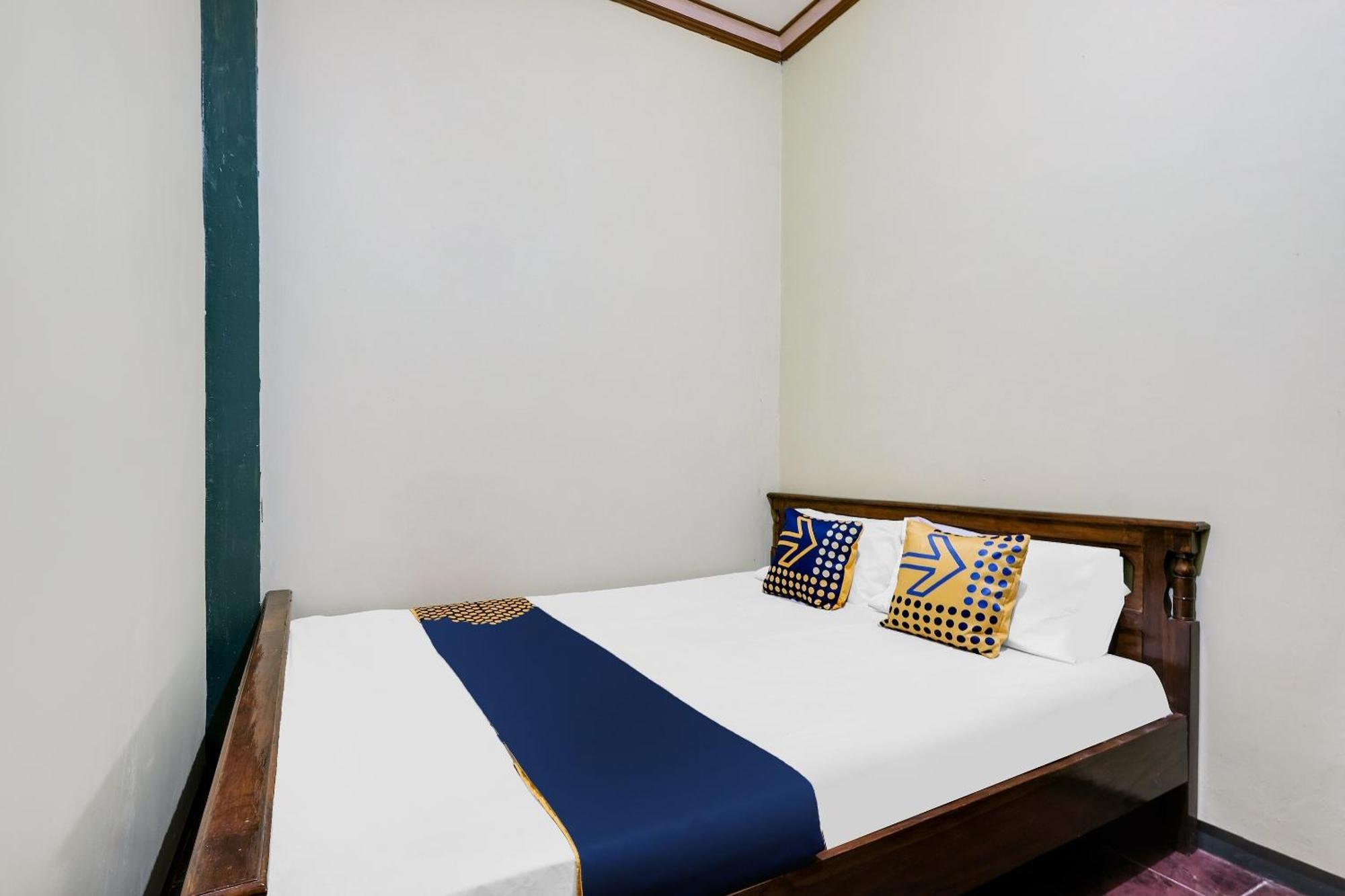 Spot On 92068 Pudja Kesuma Homestay Syariah Jogjakarta Buitenkant foto
